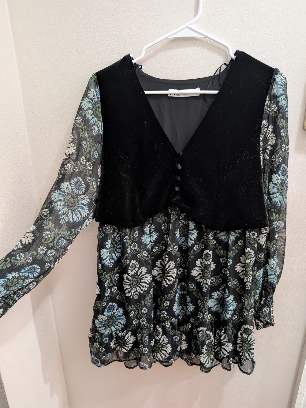 Zara Floral Mini Dress Size Medium